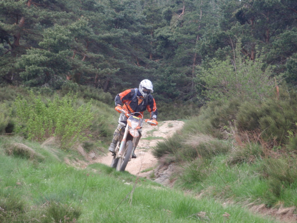 Val D’allier. Randonnée moto enduro tout terrain avec SudRando